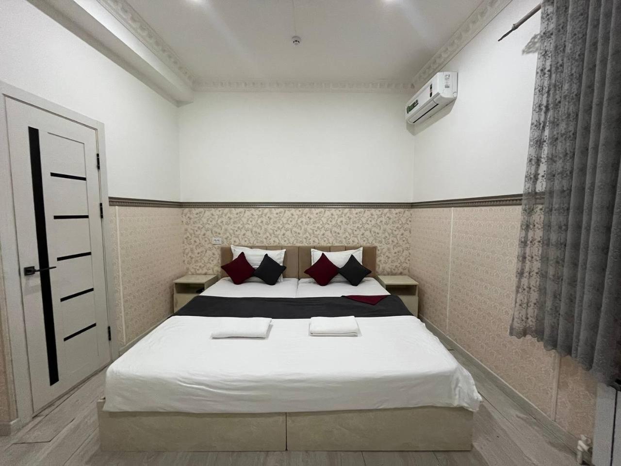 Fenix Hotel Taschkent Exterior foto